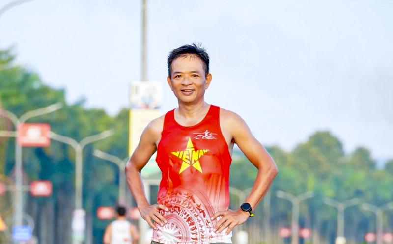 Chạy bộ 800 km về thành phố mang tên Bác: Hành trình chinh phục bản thân- Ảnh 8.