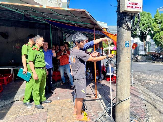Bắt nghi phạm phóng hỏa đốt trụ điện ở Kon Tum- Ảnh 2. Bắt nghi phạm phóng hỏa đốt trụ điện ở Kon Tum- Ảnh 2.