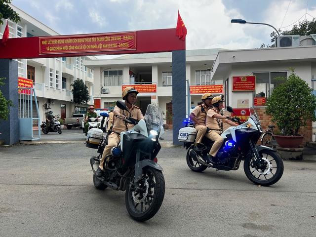 Công an TP.HCM tổng xử lý xe khách, bến bãi ngay sau phản ánh của Thanh Niên- Ảnh 3. Công an TP.HCM tổng xử lý xe khách, bến bãi ngay sau phản ánh của Thanh Niên- Ảnh 3.