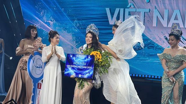 Nữ du học sinh giành vương miện Hoa hậu Đại dương Việt Nam 2025 - Ảnh 1.