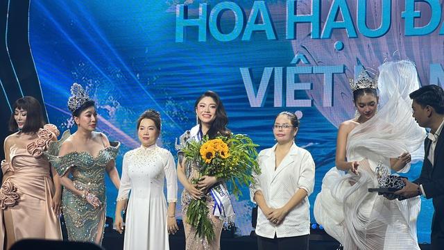 Nữ du học sinh giành vương miện Hoa hậu Đại dương Việt Nam 2025 - Ảnh 2.