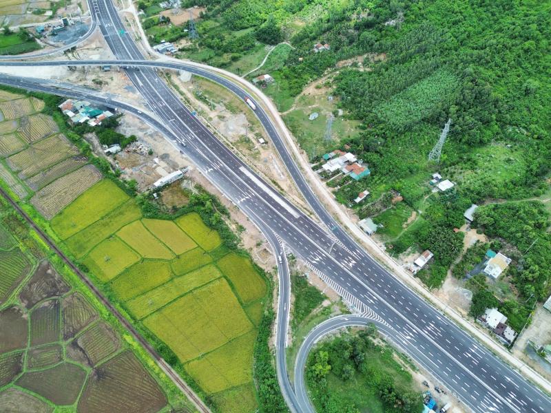 Cao tốc Vân Phong - Nha Trang hoàn thành , kết nối TP.HCM đến Đắk Lắk - Ảnh 3. Cao tốc Vân Phong - Nha Trang hoàn thành , kết nối TP.HCM đến Đắk Lắk - Ảnh 3.