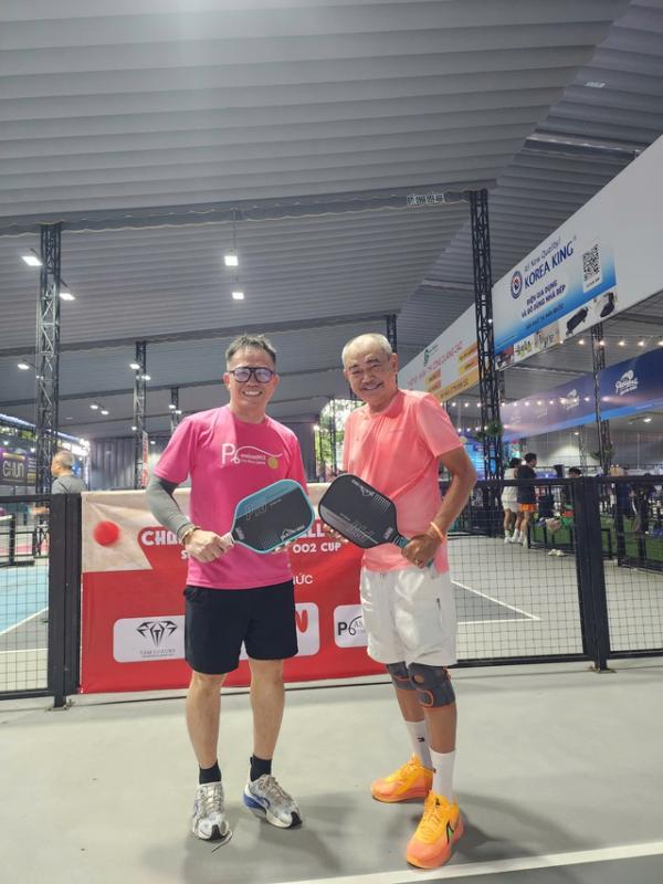 NSND Việt Anh cùng các người đẹp khuấy động giải ZonZon Pickleball Charity 2025- Ảnh 2. NSND Việt Anh cùng các người đẹp khuấy động giải ZonZon Pickleball Charity 2025- Ảnh 2.