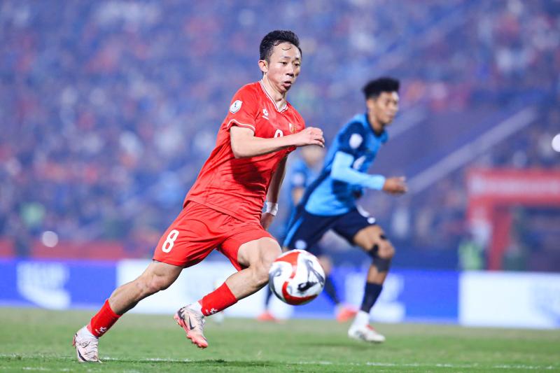 Đội tuyển Việt Nam mất Châu Ngọc Quang hết vòng loại Asian Cup, nhắc tênU.23 Việt Nam - Ảnh 1.