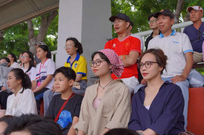 Ngày mai rời xa TP.HCM, các cầu thủ hẳn nhớ mãi những hình ảnh này- Ảnh 15.