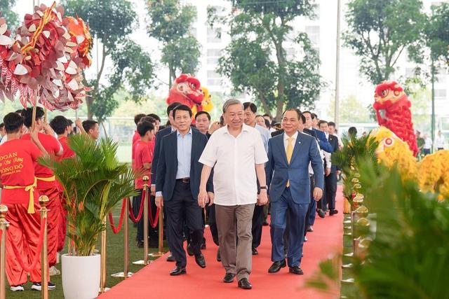 Để Việt Nam đủ sức đăng cai Olympic, World Cup- Ảnh 1. Để Việt Nam đủ sức đăng cai Olympic, World Cup- Ảnh 1.