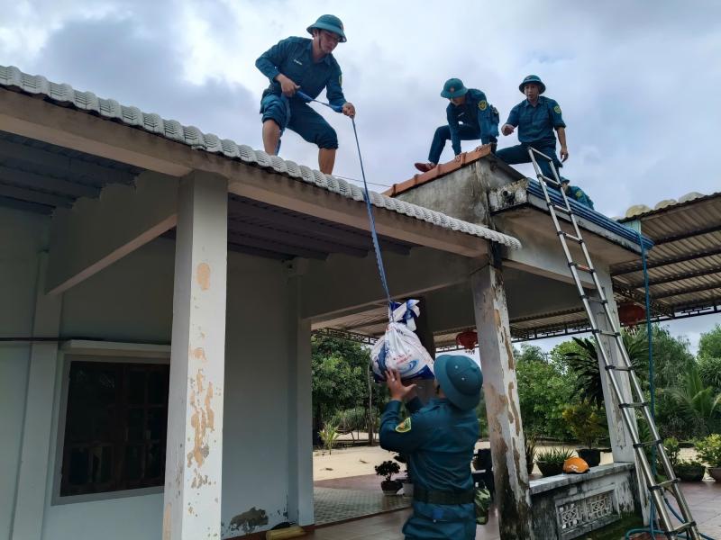 Đà Nẵng: Lực lượng vũ trang tổng lực ứng phó trước giờ bão Fengshen đổ bộ - Ảnh 1. Đà Nẵng: Lực lượng vũ trang tổng lực ứng phó trước giờ bão Fengshen đổ bộ - Ảnh 1.