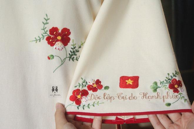 Tà áo dài gửi lời yêu nước - Ảnh 2.