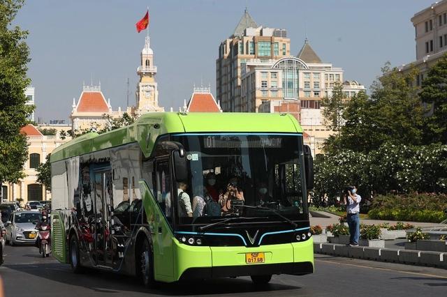 Metro, 'phép màu' cho giao thông công cộng TP.HCM- Ảnh 3. Metro, 'phép màu' cho giao thông công cộng TP.HCM- Ảnh 3.
