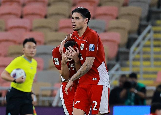 Cầu thủ Indonesia khóc nấc vì trượt World Cup, Chủ tịch PSSI chua xót: ‘Chúng tôi xin lỗi…’- Ảnh 2. Cầu thủ Indonesia khóc nấc vì trượt World Cup, Chủ tịch PSSI chua xót: ‘Chúng tôi xin lỗi…’- Ảnh 2.