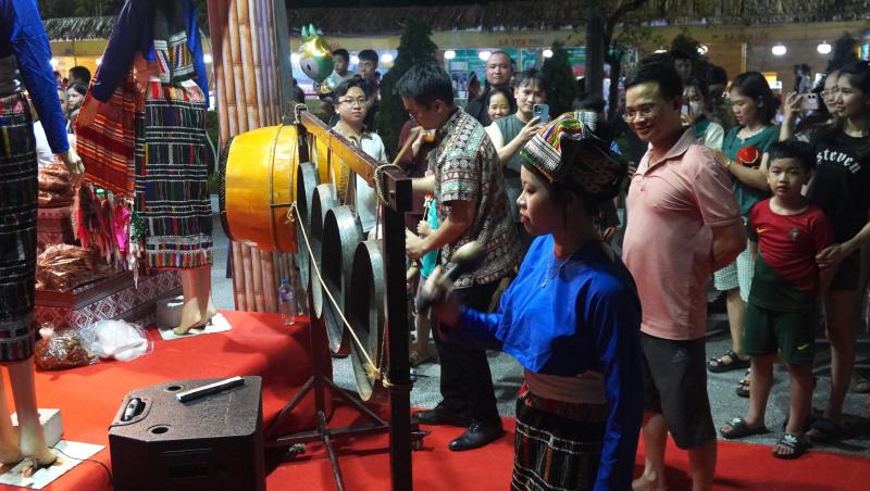 Ẩm thực xứ Thanh: Chơi gì , ăn đâu và khám phá đặc sản nổi bật - Ảnh 14. Ẩm thực xứ Thanh: Chơi gì , ăn đâu và khám phá đặc sản nổi bật - Ảnh 14.