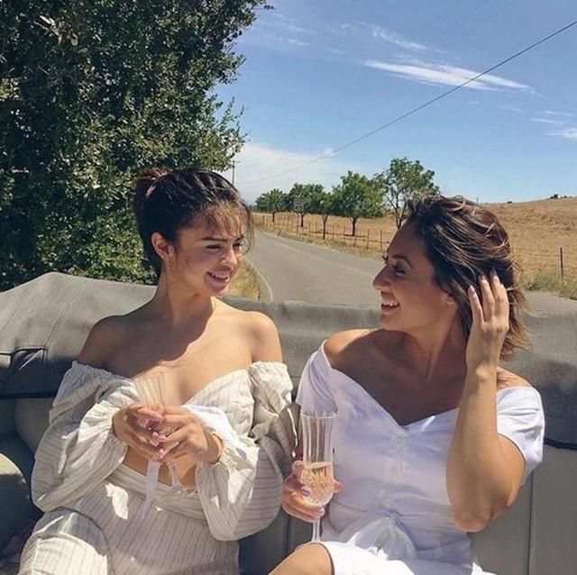 Selena Gomez quay lưng với người bạn từng hiến thận cho mình? - Ảnh 4.