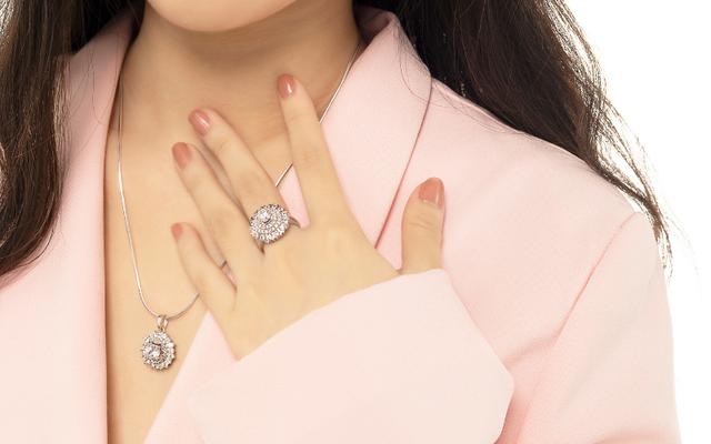20.10 mà được tặng những món quà này thì chị em nào cũng thích mê- Ảnh 3. 20.10 mà được tặng những món quà này thì chị em nào cũng thích mê- Ảnh 3.