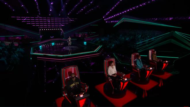 Myra Trần nức nở khi bị loại khỏi The Voice Mỹ - Ảnh 2.