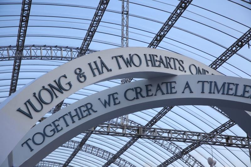 Rạp cưới hoa hậu Đỗ Thị Hà,thiếu gia Sơn Hải trước giờ G - Ảnh 3.