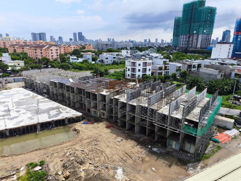 Xếp hàng nộp hồ sơ mua nhà ở xã hội: Giải ‘cơn khát’ nhà ở có dễ?- Ảnh 7.