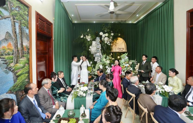 Rạp cưới 'khủng' của Hoa hậu Đỗ Thị Hà, 'thiếu gia' Sơn Hải bên sông Nhật Lệ- Ảnh 6.