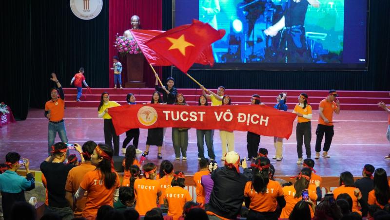 Trường ĐH VH-TT-DL Thanh Hóa vô địch TNSV quốc tế: Không ngủ quên trên chiến thắng- Ảnh 1. Trường ĐH VH-TT-DL Thanh Hóa vô địch TNSV quốc tế: Không ngủ quên trên chiến thắng- Ảnh 1.