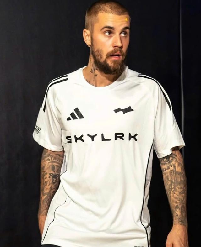 Mối quan hệ căng thẳng giữa Justin Bieber với mẹ ruột- Ảnh 2. Mối quan hệ căng thẳng giữa Justin Bieber với mẹ ruột- Ảnh 2.