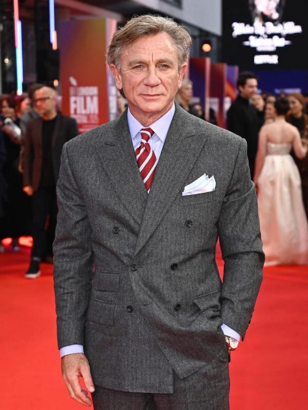 Sự thay đổi phong cách đáng kinh ngạc của 'Điệp viên 007' Daniel Craig - Ảnh 2.