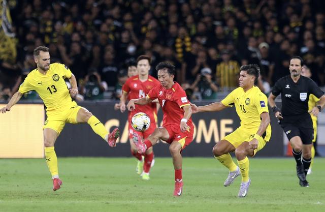 Đội tuyển Việt Nam có cơ hội thăng hạng FIFA nhanh nhất thế giới, bỏ xa Malaysia, Indonesia: Tại sao?- Ảnh 3. Đội tuyển Việt Nam có cơ hội thăng hạng FIFA nhanh nhất thế giới, bỏ xa Malaysia, Indonesia: Tại sao?- Ảnh 3.