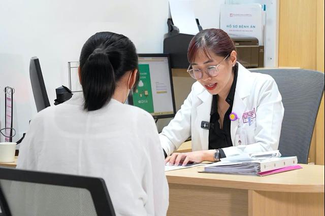 Vì sao sức khỏe tổng quát bình thường mà hai năm rồi chưa có con? - Ảnh 1.