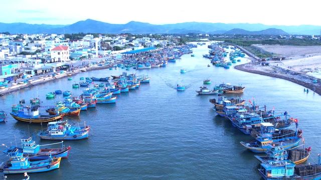 Thu ngân sách ở Lâm Đồng: Có phường vượt xa, có xã lo vỡ trận- Ảnh 1. Thu ngân sách ở Lâm Đồng: Có phường vượt xa, có xã lo vỡ trận- Ảnh 1.