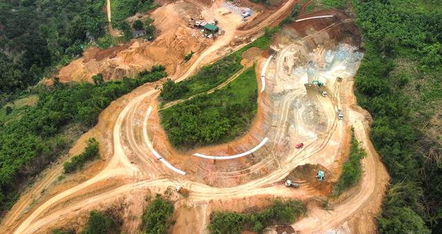 Hàng loạt sai phạm dự án đường Đạo Nghĩa - Quảng Khê, trách nhiệm của ai?- Ảnh 1. Hàng loạt sai phạm dự án đường Đạo Nghĩa - Quảng Khê, trách nhiệm của ai?- Ảnh 1.
