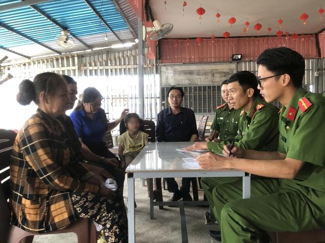An Giang: Bạo hành trẻ em gây phẫn nộ , phụ nữ bị điều tra - Ảnh 1. An Giang: Bạo hành trẻ em gây phẫn nộ , phụ nữ bị điều tra - Ảnh 1.