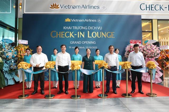 Nhà ga T3 Tân Sơn Nhất có dịch vụ check-in chưa từng có tại Việt Nam - Ảnh 1.