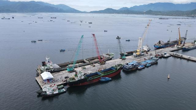 Cảng Cam Ranh đón tấn hàng thứ 3 triệu, vượt kế hoạch cả năm 2025 - Ảnh 1.