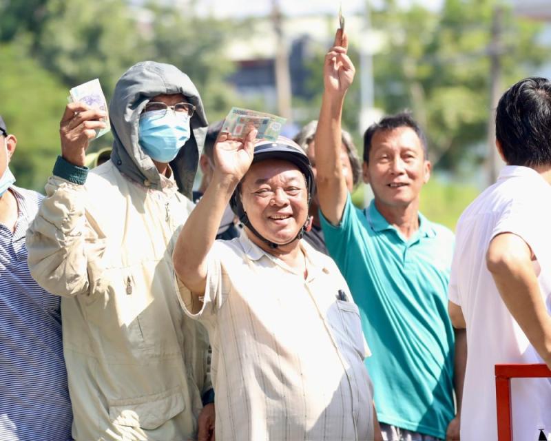 Malaysia nín thở chờ án phạt, sân Gò Đậu 'hầm hập' cơn sốt vé đội tuyển Việt Nam- Ảnh 1.