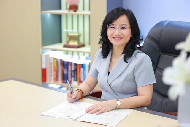 Tổng Giám đốc SHB Ngô Thu Hà được vinh danh 'Nữ doanh nhân Việt Nam tiêu biểu - Bông hồng vàng' năm 2025- Ảnh 2.