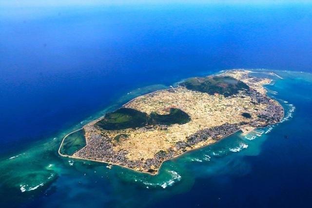 Đặc khu Lý Sơn là 'thiên đường' giữa biển khơi?- Ảnh 1.