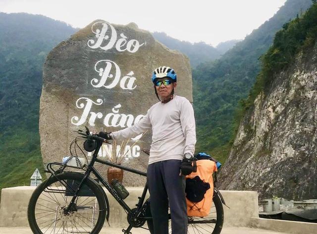 Ông giáo về hưu đạp xe 50 km / ngày: Cảm hứng thể thao cho người già - Ảnh 3.