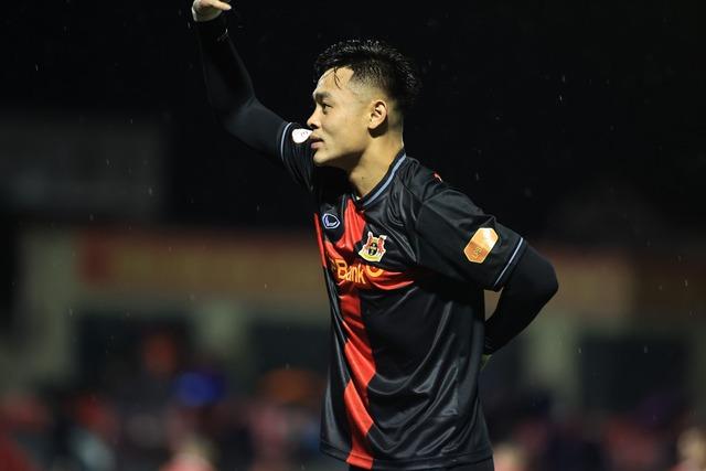 Bảng xếp hạng V-League mới nhất: Ngôi đầu của Ninh Bình lung lay, Thanh Hóa đẩy HAGL xuống đáy- Ảnh 1.