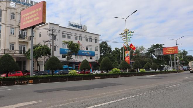 Quốc lộ 14 ở Đồng Nai vá mãi vẫn hư, như 'giăng bẫy' người đi đường- Ảnh 17.