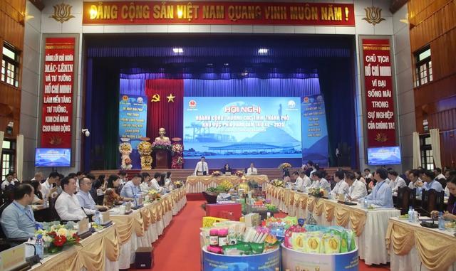Ngành công thương phía nam: Quy mô lớn, tiềm năng mạnh nhưng nhiều điểm nghẽn- Ảnh 2. Ngành công thương phía nam: Quy mô lớn, tiềm năng mạnh nhưng nhiều điểm nghẽn- Ảnh 2.