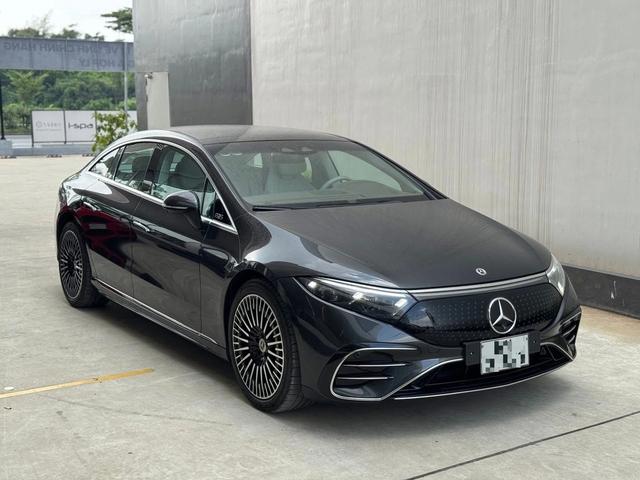 Xe điện Mercedes rớt giá 2,45 tỉ đồng sau khi lăn bánh 1.500 km - Ảnh 1.