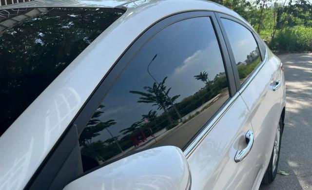 5 dấu hiệu nhận biết phim cách nhiệt ô tô xuống cấp, cần thay mới - Ảnh 3.