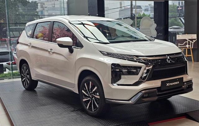 Xe MPV dưới 700 triệu tại Việt Nam ồ ạt giảm giá bán - Ảnh 3.