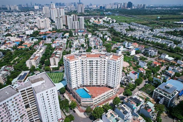 Gỡ vướng giá đất, TP.HCM có thể cấp sổ hồng cho khoảng 84.000 căn hộ- Ảnh 2. Gỡ vướng giá đất, TP.HCM có thể cấp sổ hồng cho khoảng 84.000 căn hộ- Ảnh 2.