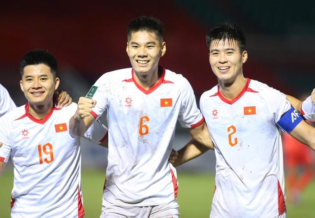 Bảng xếp hạng vòng loại Asian Cup mới nhất: Đội tuyển Việt Nam phả hơi nóng lênMalaysia - Ảnh 1. Bảng xếp hạng vòng loại Asian Cup mới nhất: Đội tuyển Việt Nam phả hơi nóng lênMalaysia - Ảnh 1.