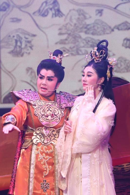 Nhan sắc và cuộc sống của NSND Quế Trân ở tuổi 44 - Ảnh 3.