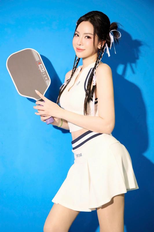 Đào Lan Phương gây tranh cãi vụ trang phục tham gia giải pickleball - Ảnh 2.