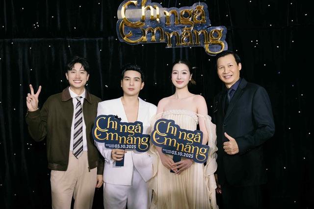 Hồ Quang Hiếu tiết lộ cuộc sống sau khi đám cưới với vợ người mẫu 1,8 m - Ảnh 1.