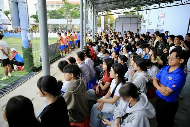 'Lột xác' ngoạn mục, đội Trường ĐH Đồng Tháp và ĐH Cần Thơ vào vòng chung kết- Ảnh 12. 'Lột xác' ngoạn mục, đội Trường ĐH Đồng Tháp và ĐH Cần Thơ vào vòng chung kết- Ảnh 12.