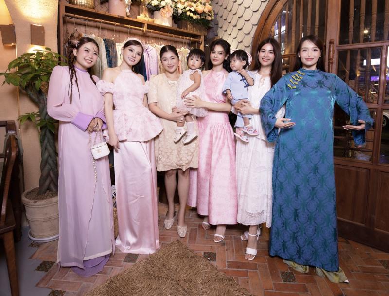 Hari Won, Sam rạng rỡ mừng Trương Quỳnh Anh lên chức  - Ảnh 4.