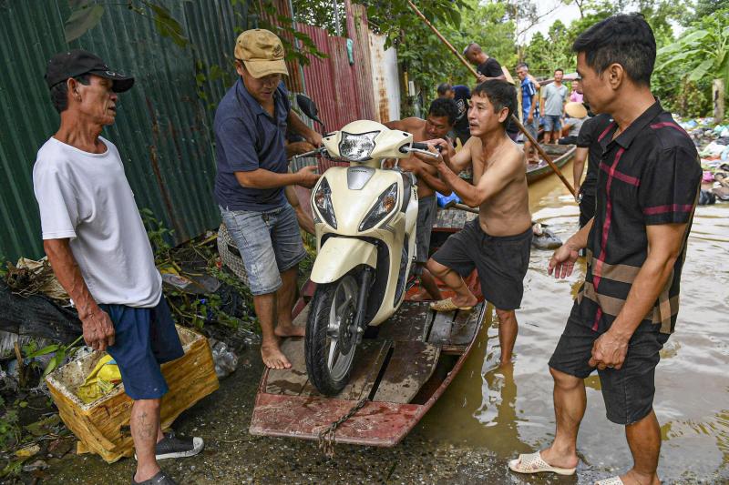Người dân lo chạy lũ do nước sông Hồng dâng cao- Ảnh 11. Người dân lo chạy lũ do nước sông Hồng dâng cao- Ảnh 11.