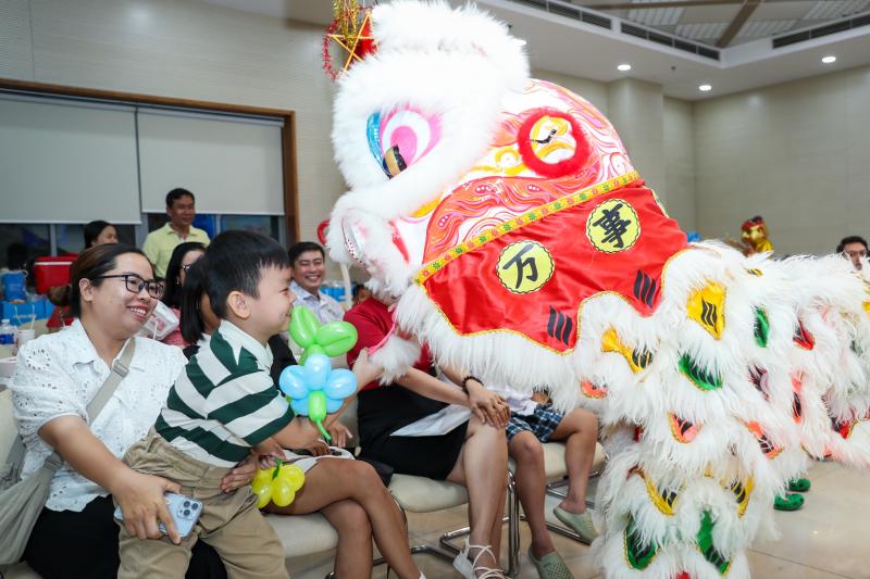 'Trung thu vui nhất mà em từng biết'- Ảnh 18. 'Trung thu vui nhất mà em từng biết'- Ảnh 18.
